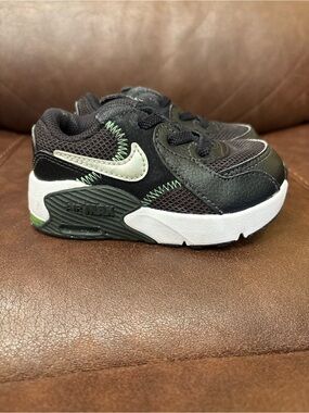 Nike Black & Green Kids' Air Max Sneaker